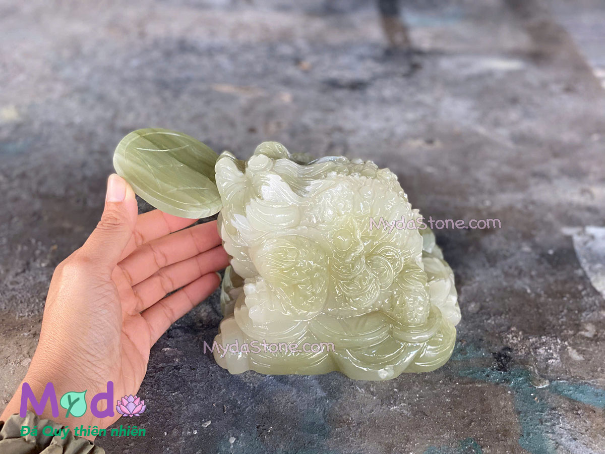 Tượng Cóc Thiềm Thừ đá Ngọc Xanh Pakistan