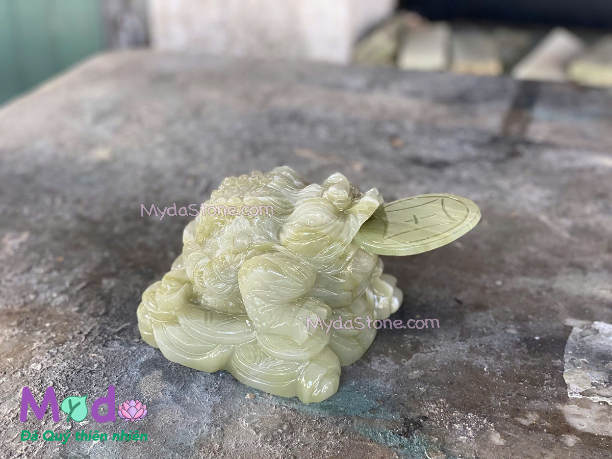 Tượng Cóc Thiềm Thừ đá Ngọc Xanh Pakistan