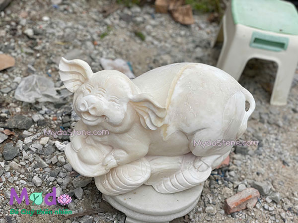 Tượng con Heo phong thuỷ đá Cẩm Thạch Trắng