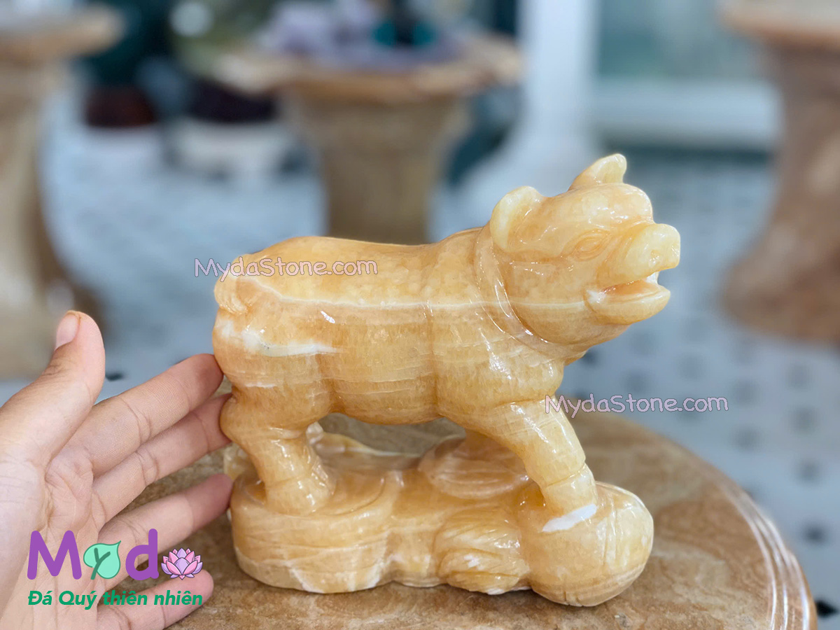 Tượng Con Heo phong thuỷ đá Ngọc Hoàng Long