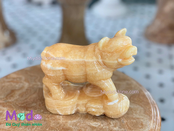 Tượng Con Heo phong thuỷ đá Ngọc Hoàng Long