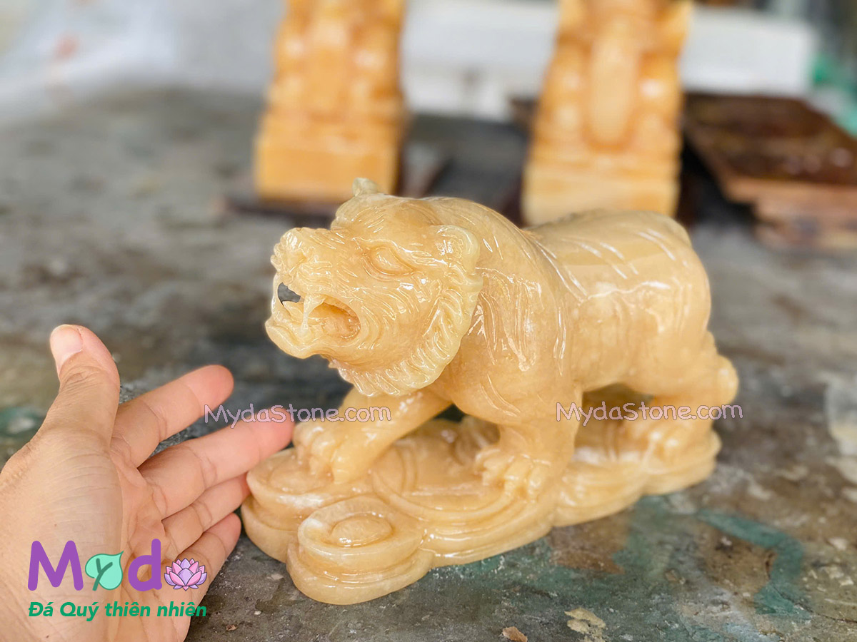 Tượng Con Hổ Đá Ngọc Hoàng Long