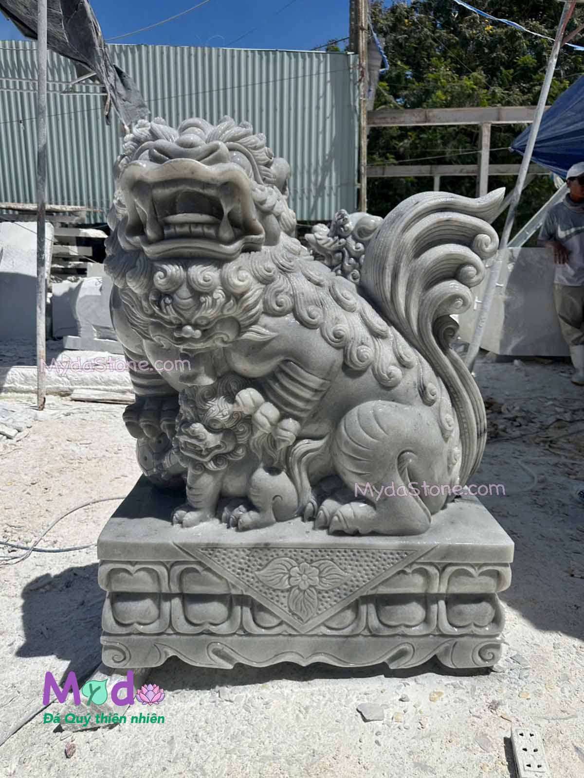 Tượng Con Nghê đá Cẩm Thạch Trắng Xám