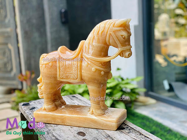 Tượng con Ngựa đá Ngọc Hoàng Long