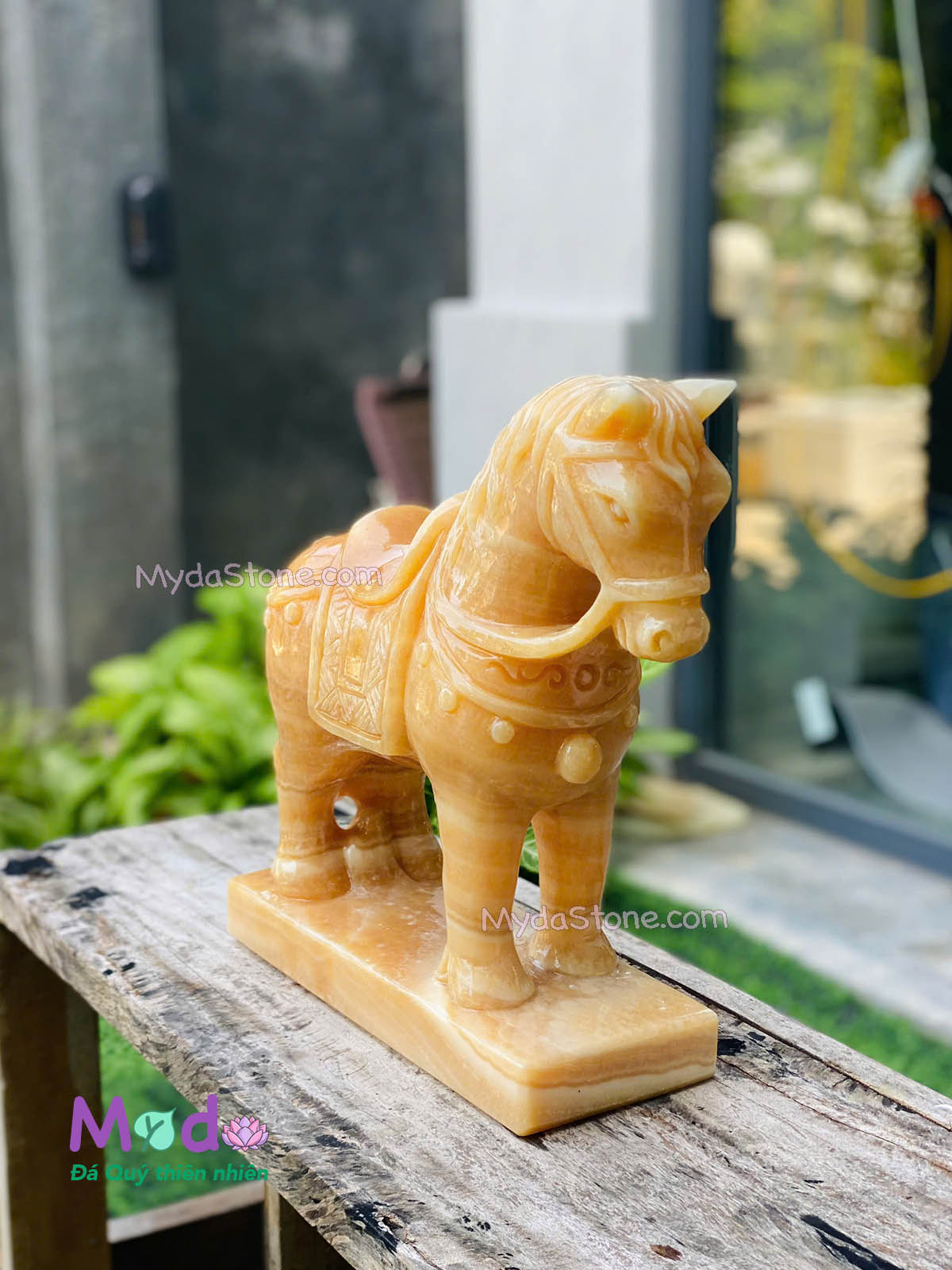 Tượng con Ngựa đá Ngọc Hoàng Long
