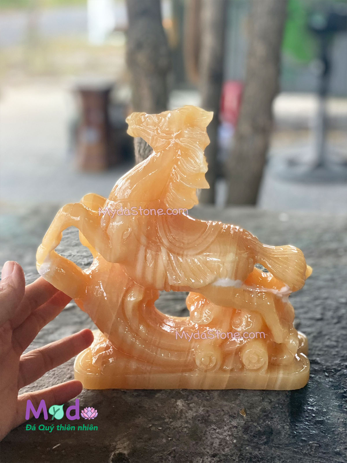 Tượng Ngựa Như Ý đá Ngọc Hoàng Long