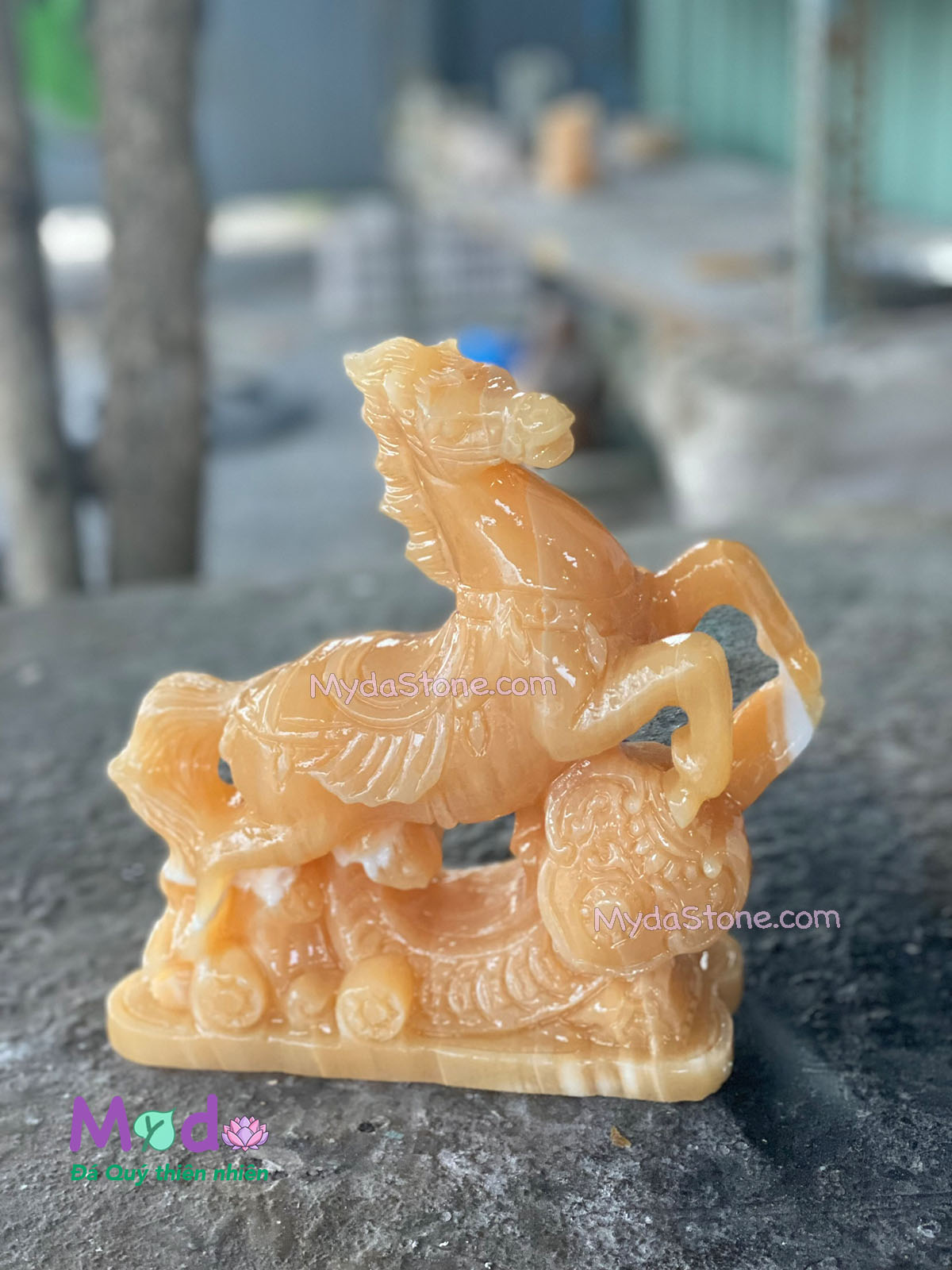 Tượng Ngựa Như Ý đá Ngọc Hoàng Long
