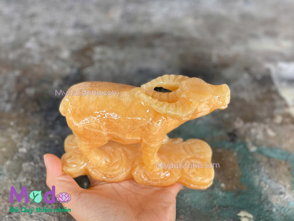 Tượng Con Trâu đá Ngọc Hoàng Long