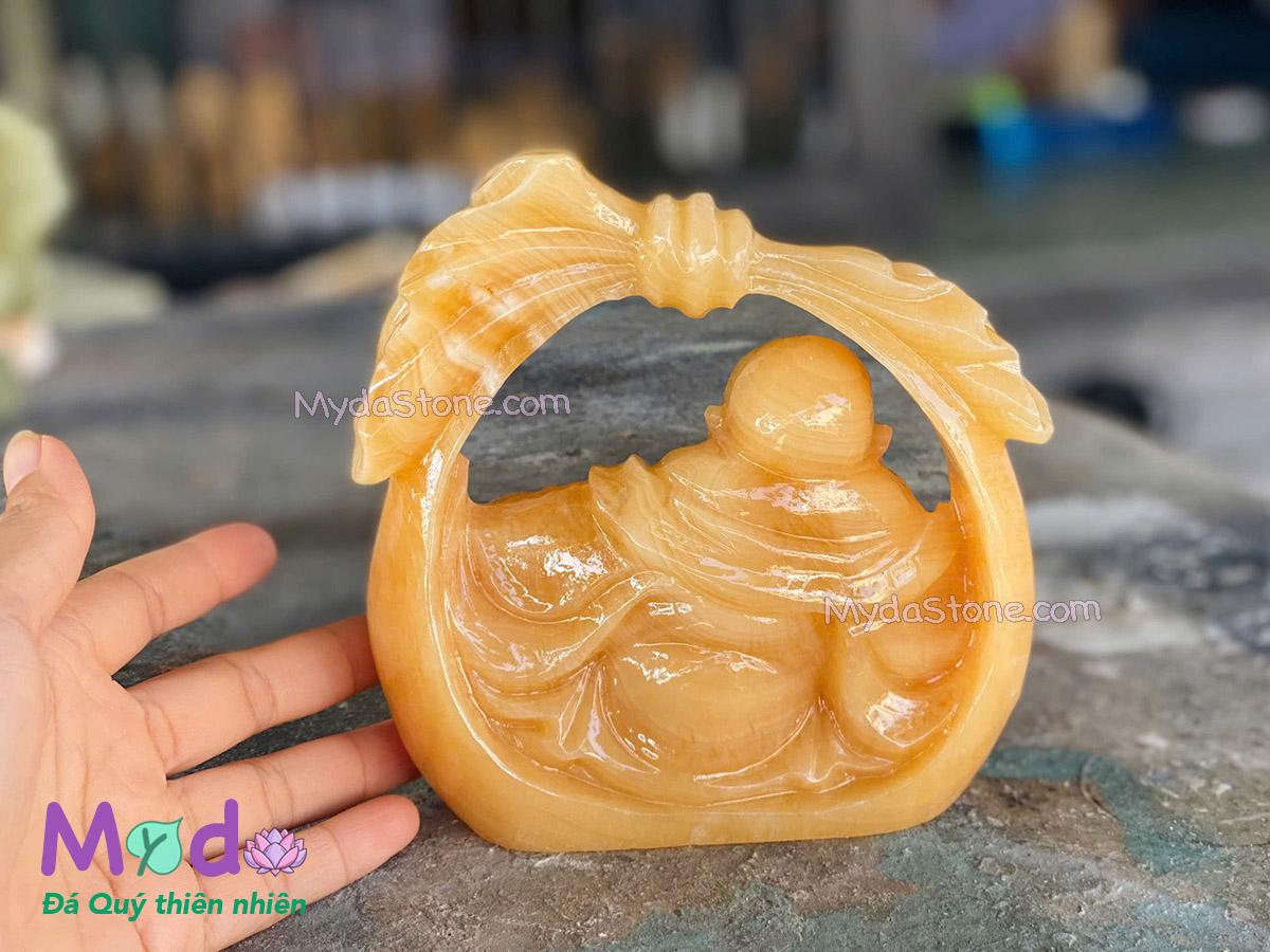 Tượng Phật Di Lặc đá Ngọc Hoàng Long