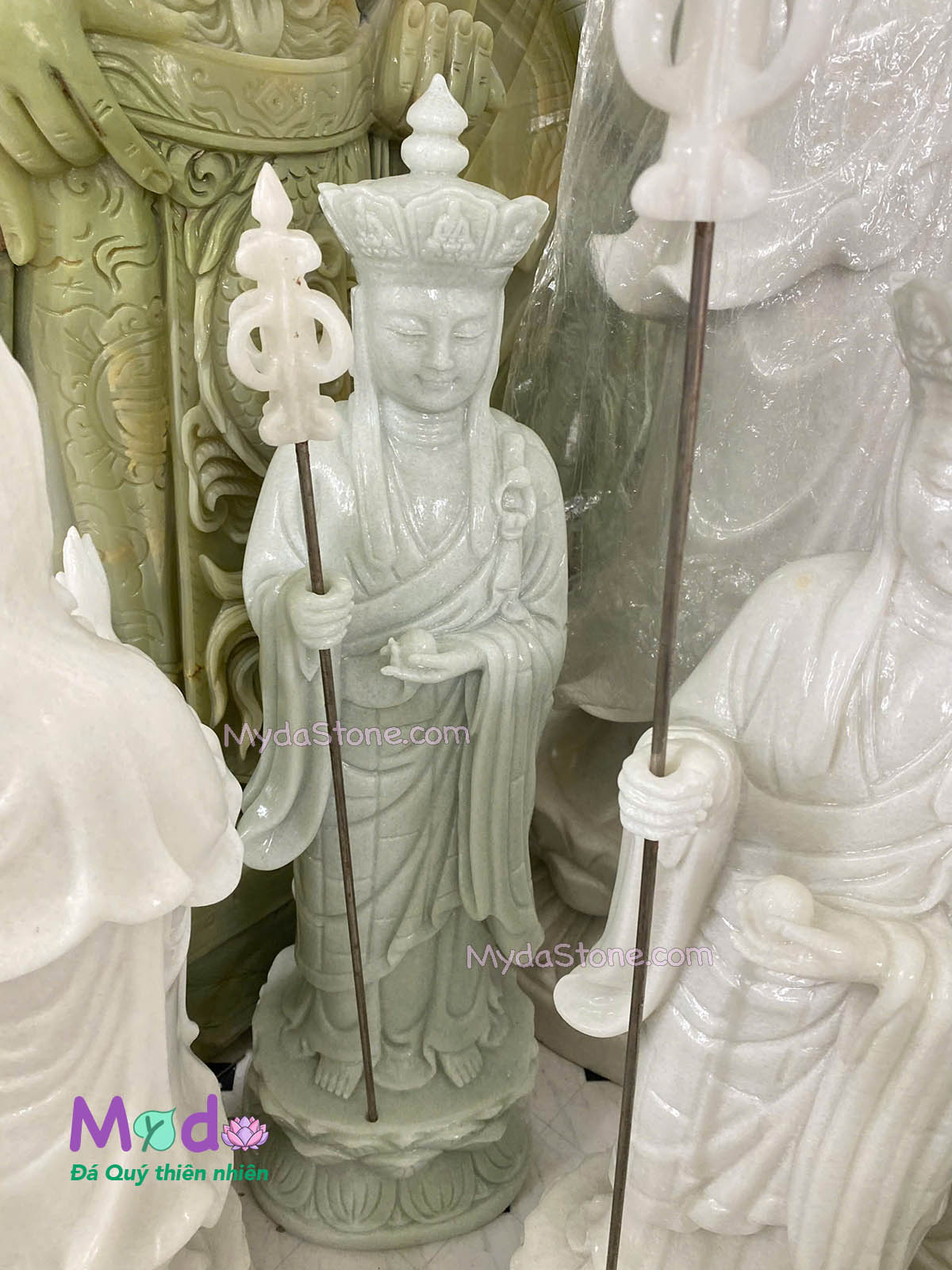Tượng Địa Tạng đứng đài sen đá Cẩm Thạch Trắng Xanh