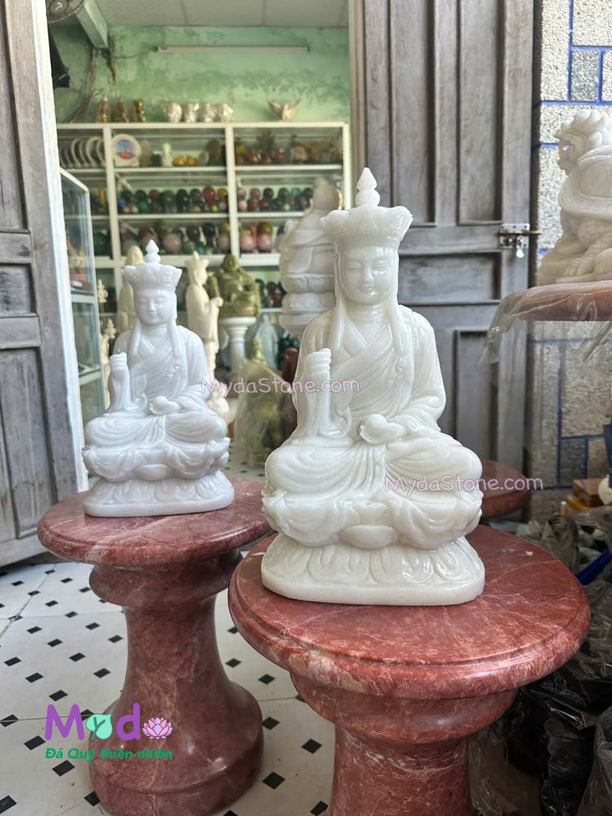 Tượng Phật Địa Tạng ngồi đài sen đá Cẩm Thạch Trắng