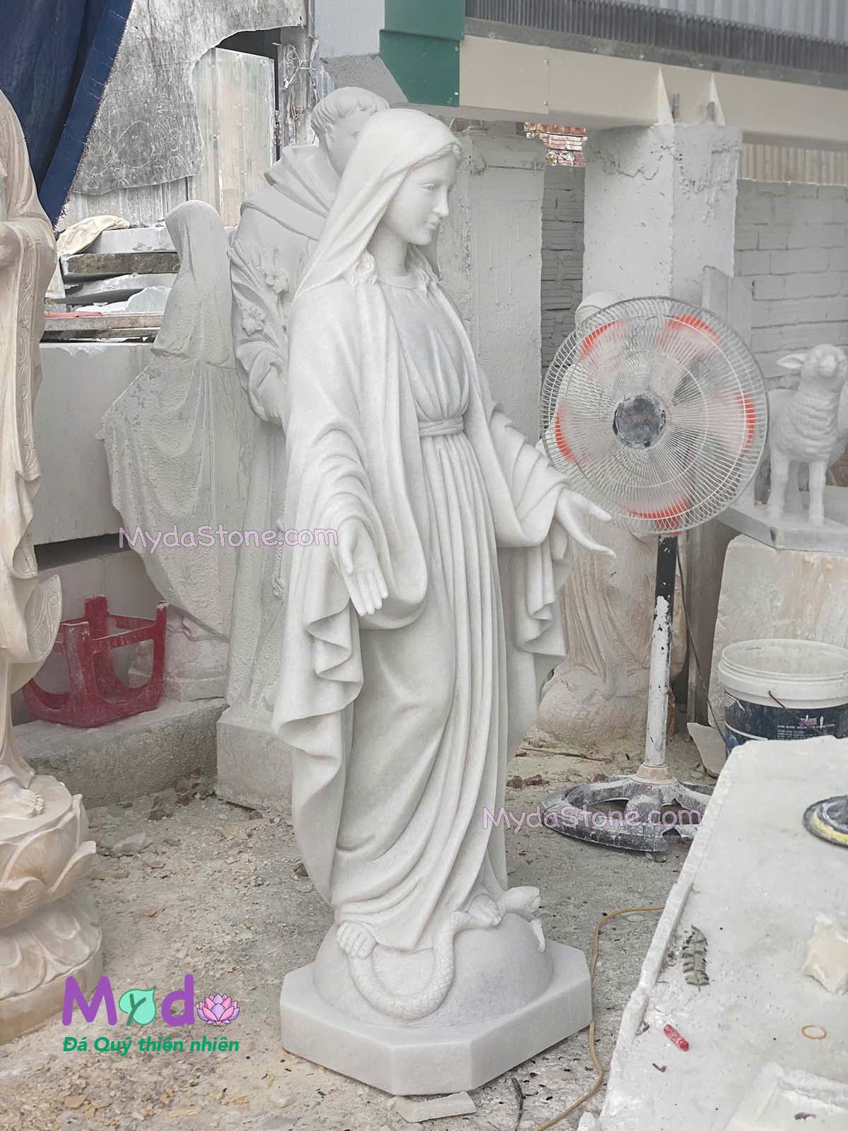 Tượng Đức Mẹ Ban Ơn đá Cẩm Thạch Trắng