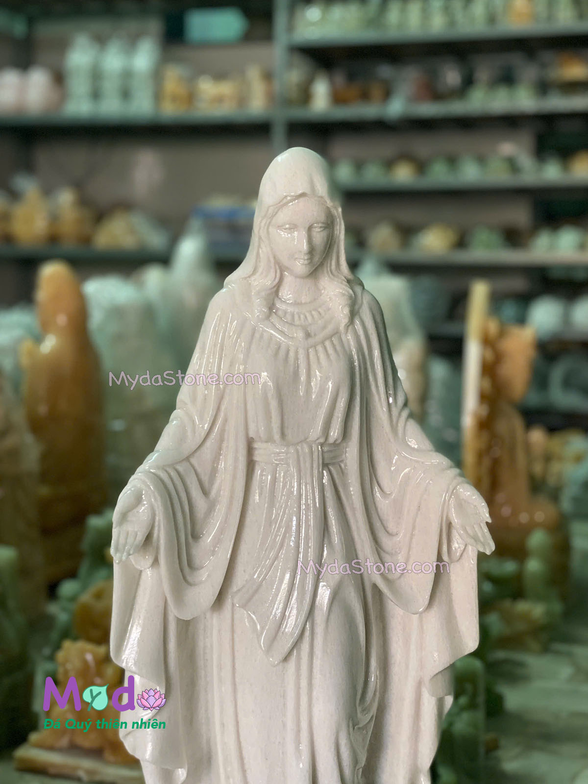 Tượng Đức Mẹ ban ơn đá Cẩm Thạch Trắng