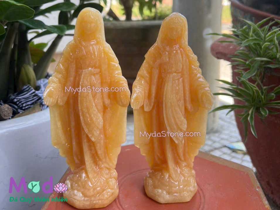 Tượng Đức Mẹ Ban Ơn bằng đá Ngọc Hoàng Long