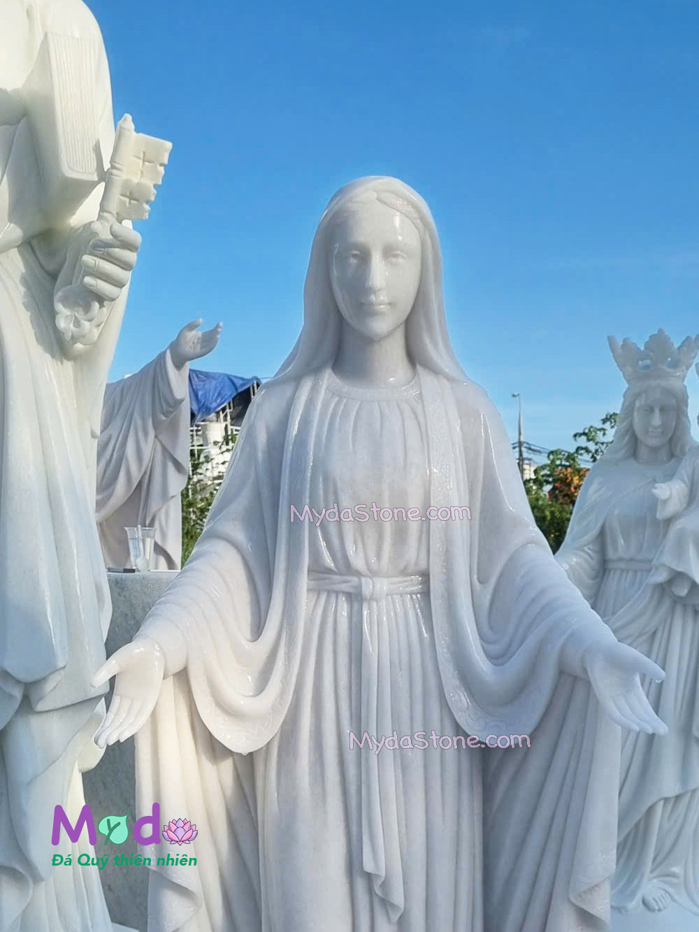 Tượng Đức Mẹ Ban Ơn đá Cẩm Thạch Trắng