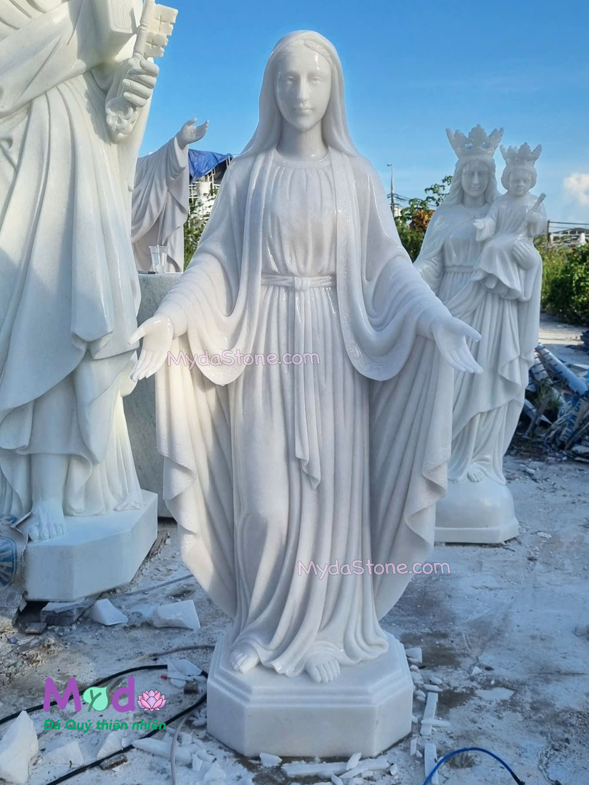 Tượng Đức Mẹ Ban Ơn đá Cẩm Thạch Trắng