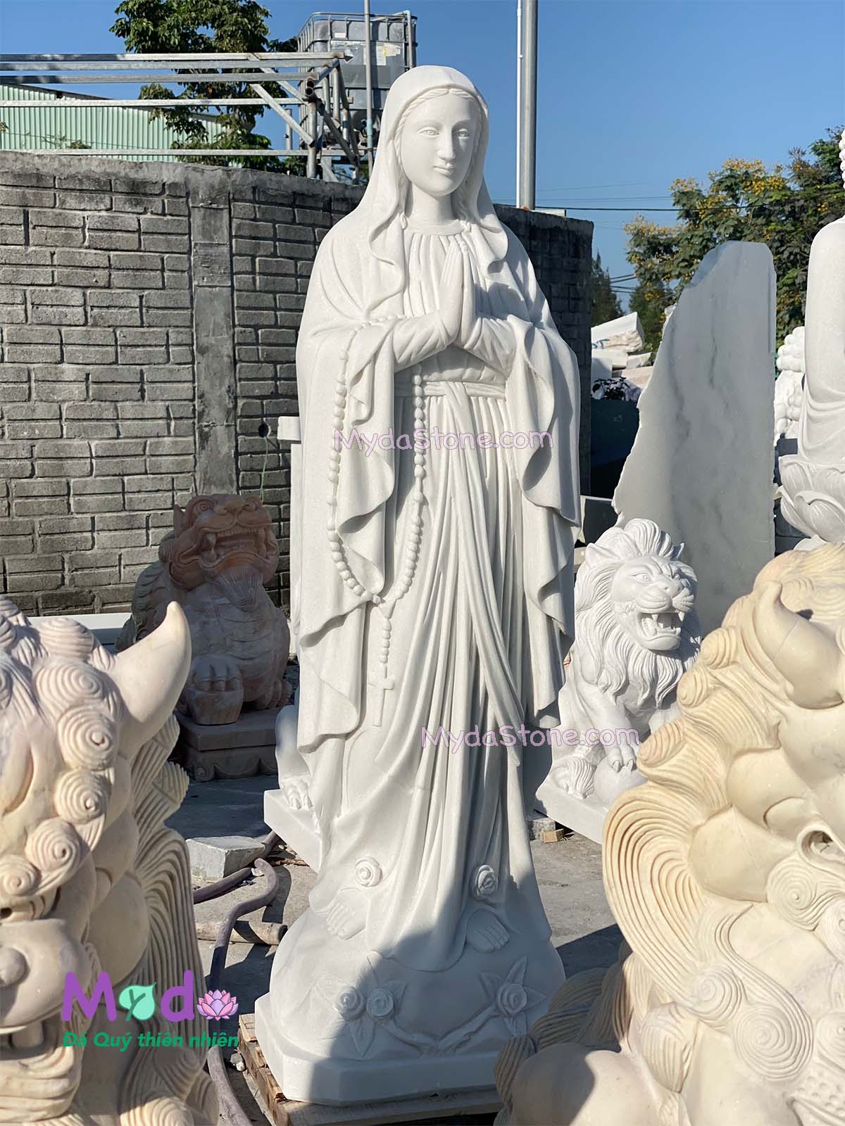 Tượng Đức Mẹ Chắp Tay đá Cẩm Thạch Trắng