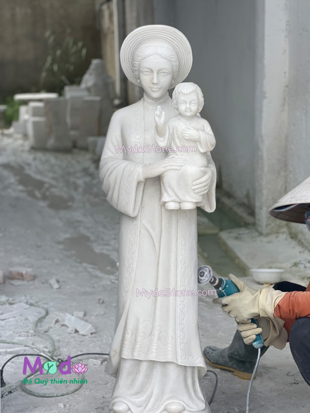 Tượng Đức Mẹ La Vang đá Cẩm Thạch Trắng