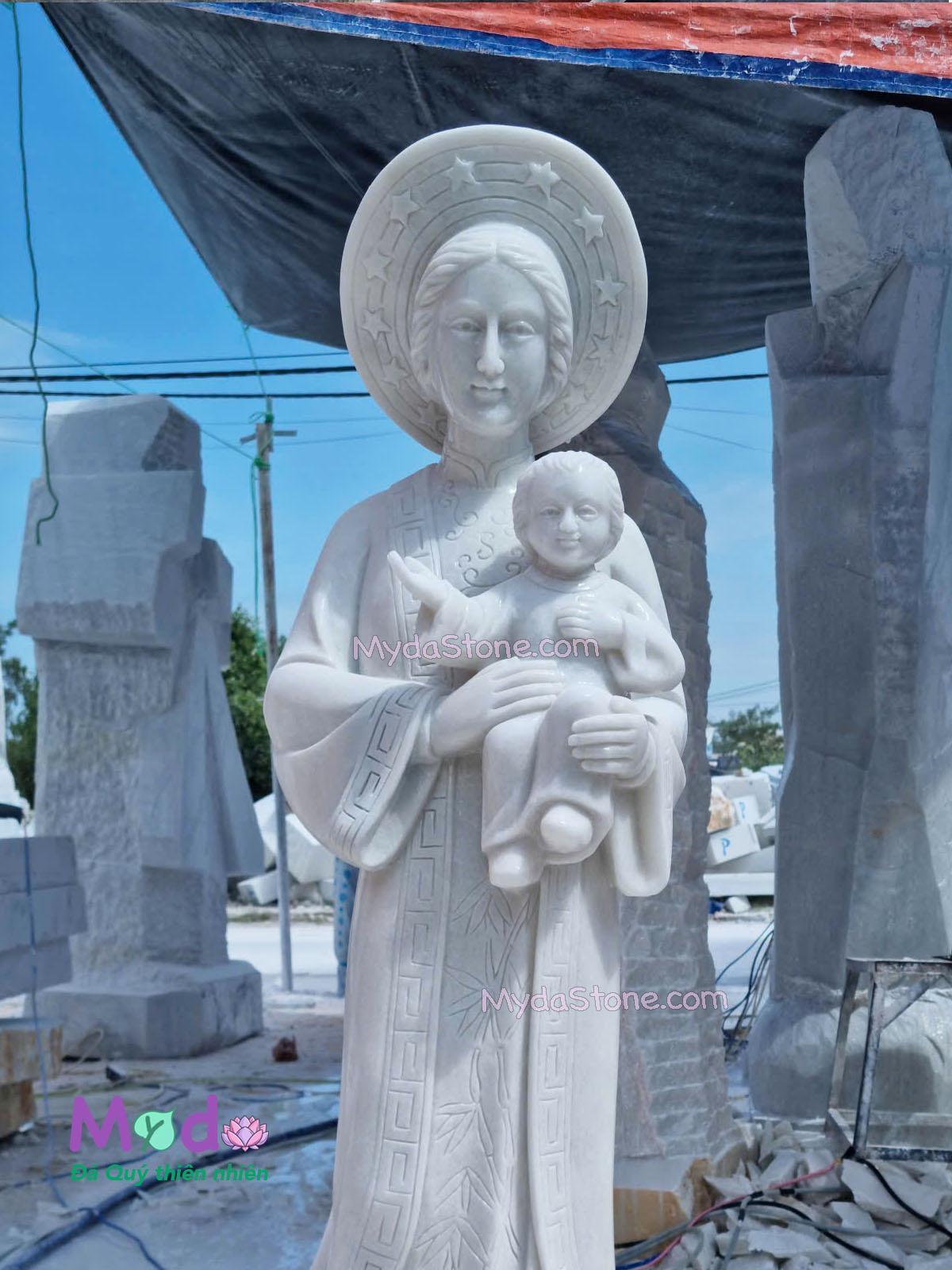 Tượng Đức Mẹ La Vang đá Cẩm Thạch Trắng