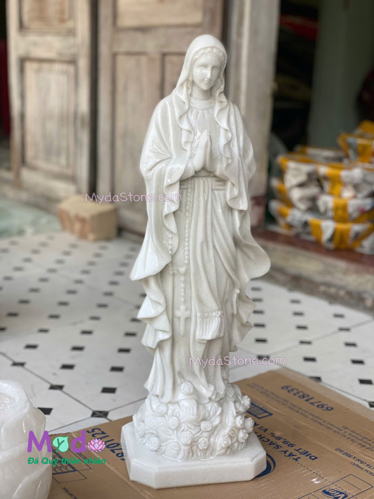 Tượng Đức Mẹ Lộ Đức đá Cẩm Thạch Trắng