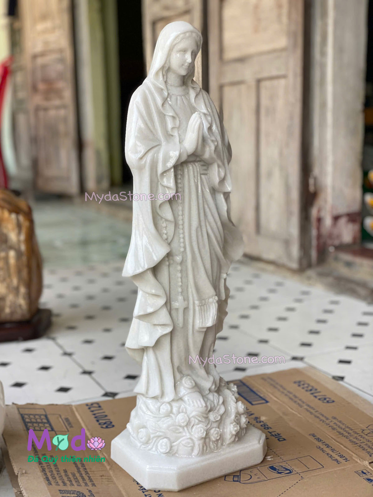 Tượng Đức Mẹ Lộ Đức đá Cẩm Thạch Trắng