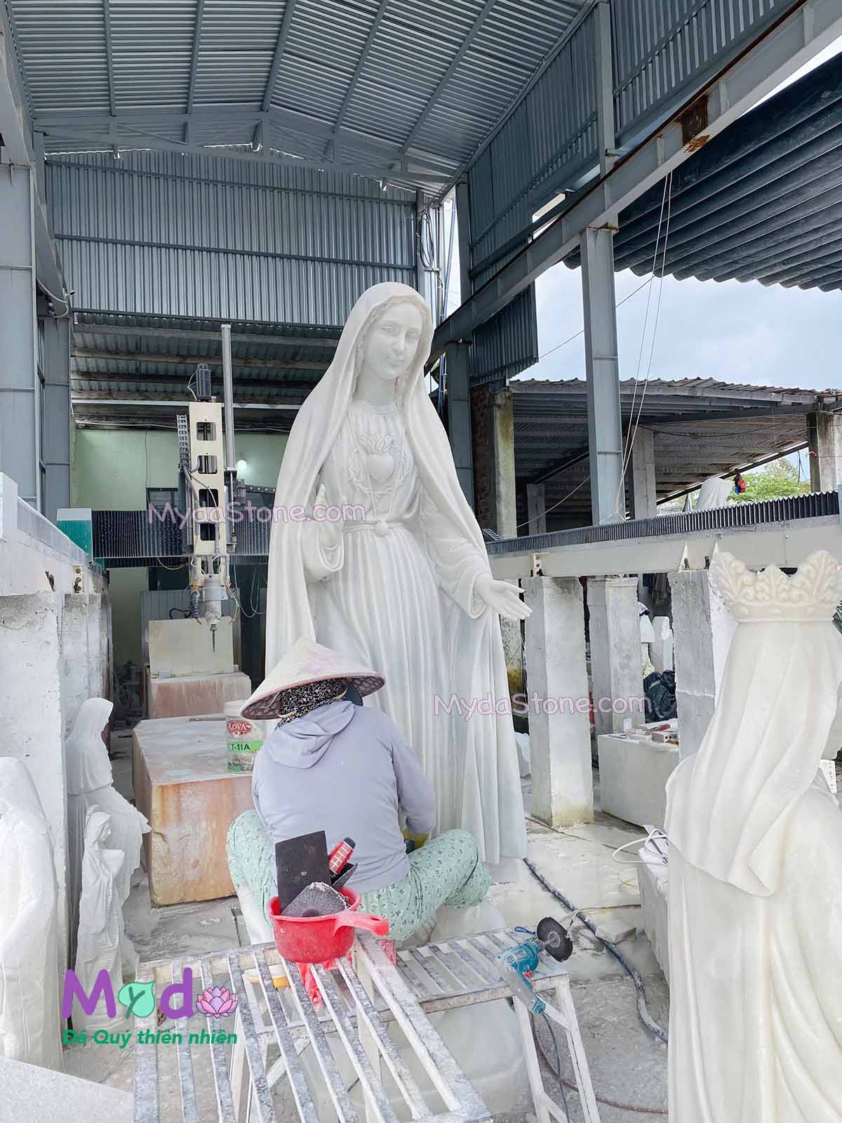 Tượng Đức Mẹ Vô Nhiễm Nguyên Tội đá Cẩm Thạch Trắng
