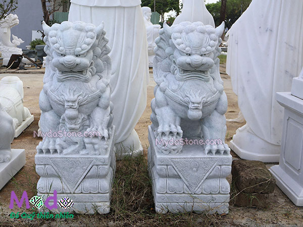 Tượng Kỳ Lân bằng đá Cẩm Thạch Trắng Xanh