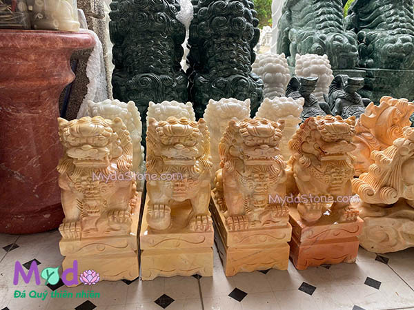Tượng Kỳ Lân đá Cà Rốt Vàng