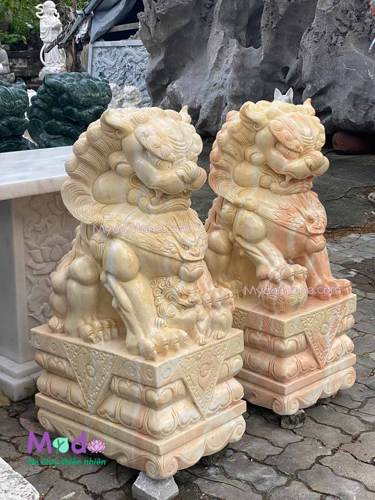 Tượng Kỳ Lân đá Cà Rốt Vàng