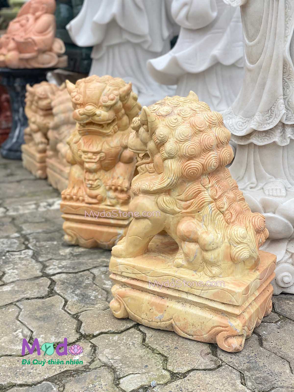 Tượng Kỳ Lân đá Cà Rốt Vàng