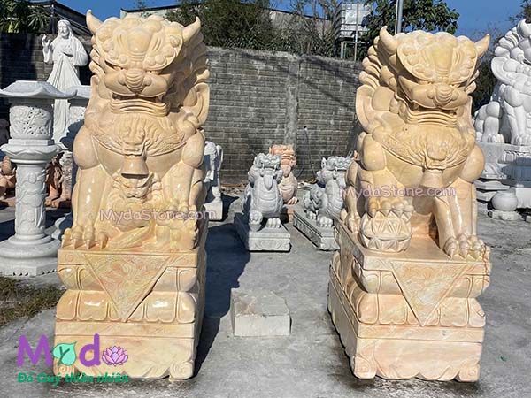 Tượng Kỳ Lân đá Cà Rốt Vàng