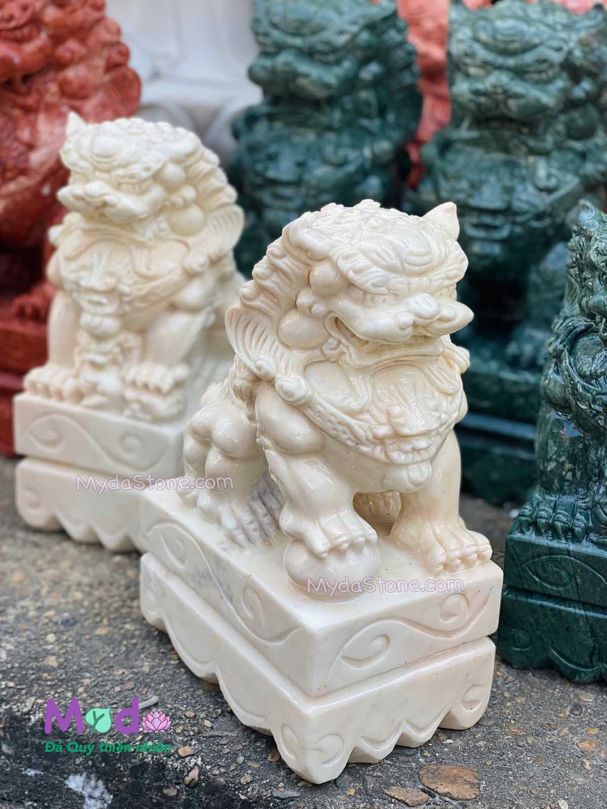 Tượng Kỳ Lân đá Cà Rốt Vàng