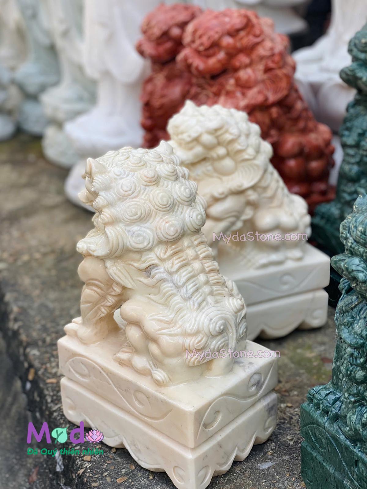 Tượng Kỳ Lân đá Cà Rốt Vàng