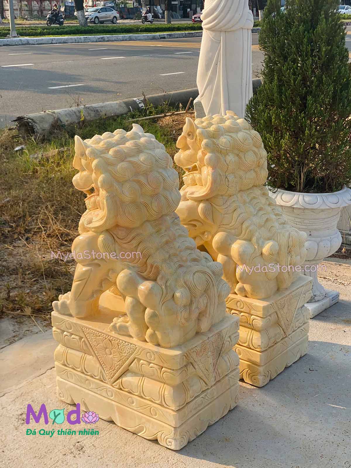 Tượng Kỳ Lân đá Cà Rốt Vàng