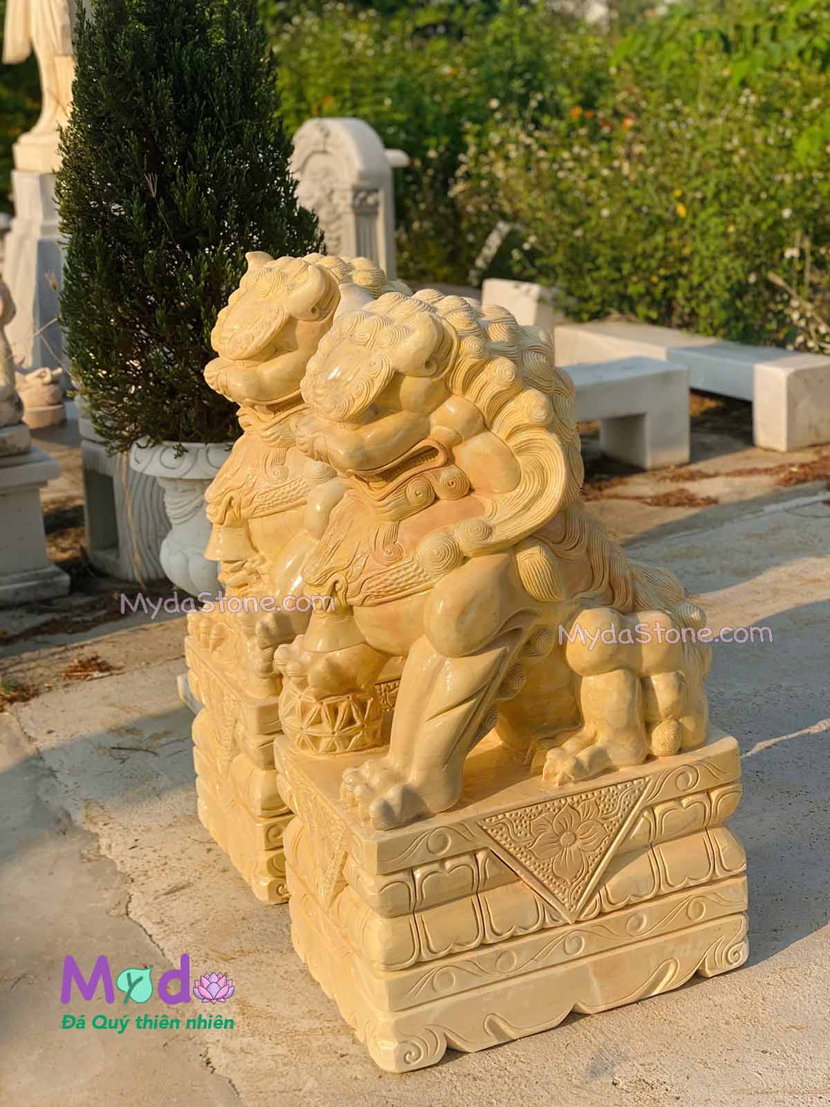 Tượng Kỳ Lân đá Cà Rốt Vàng