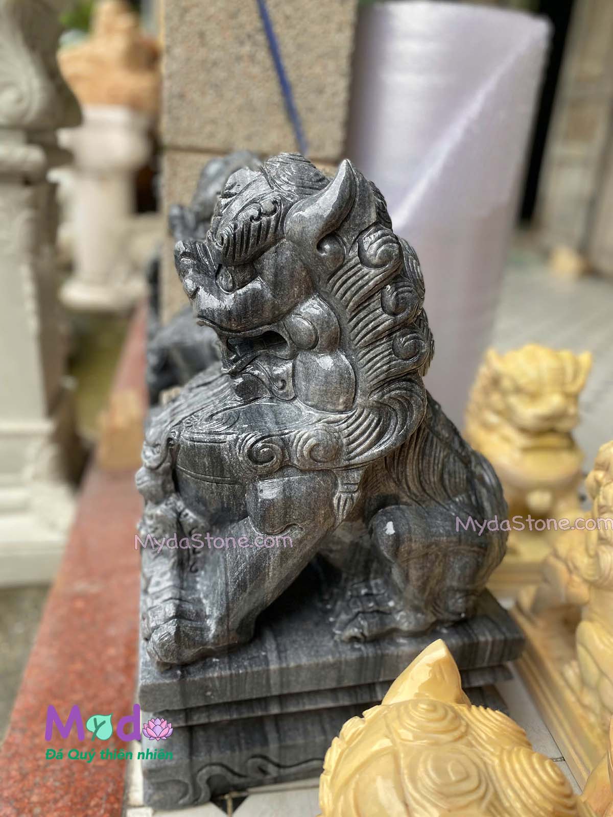 Tượng Kỳ Lân đá Cẩm Thạch Đen
