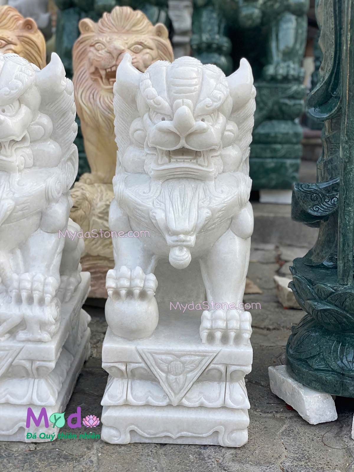 Tượng Kỳ Lân đá Cẩm Thạch Trắng