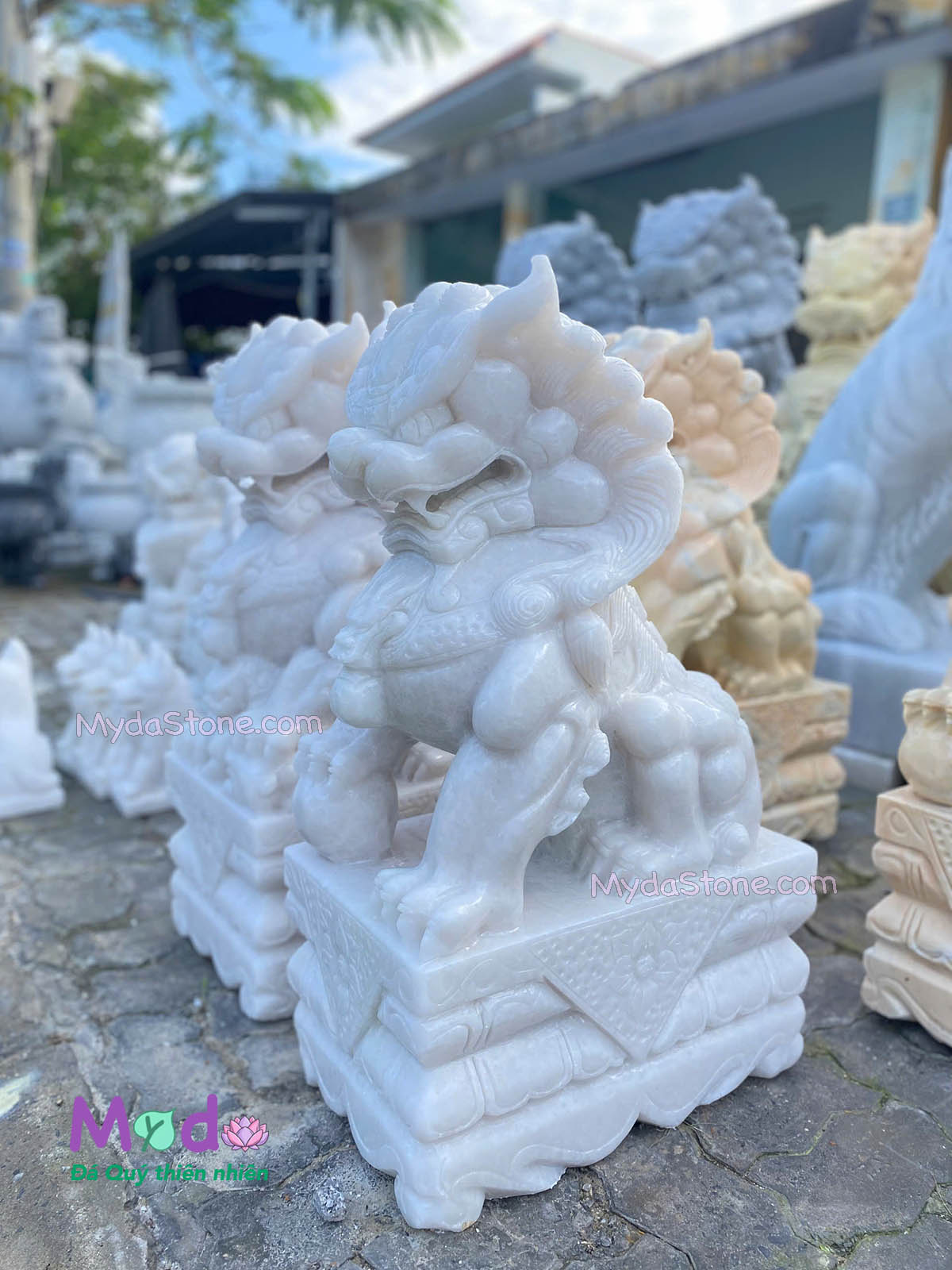Tượng Kỳ Lân đá Cẩm Thạch Trắng