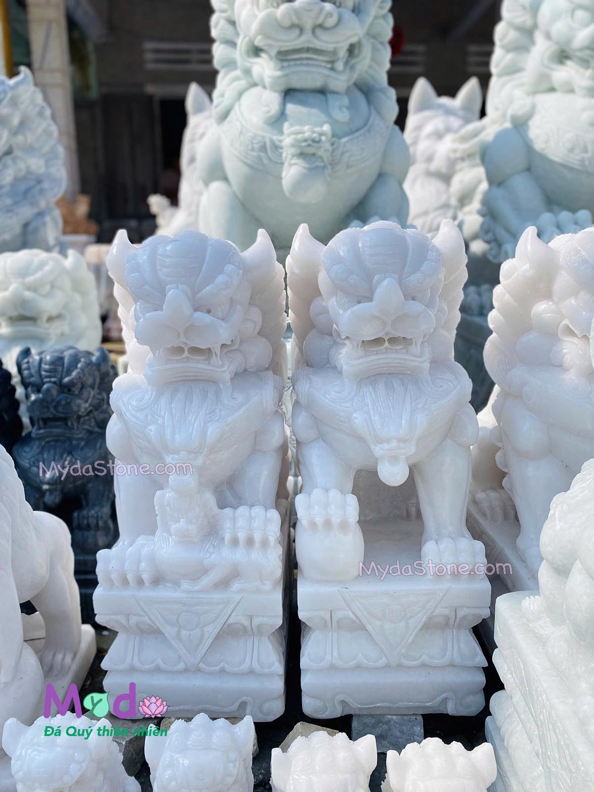 Tượng Kỳ Lân đá Cẩm Thạch Trắng