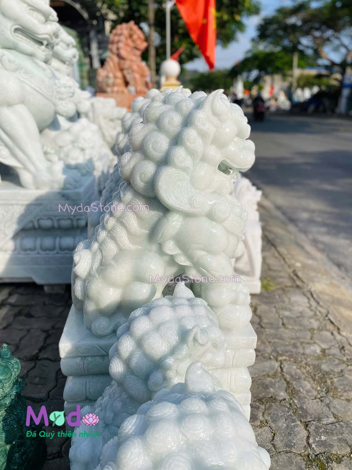 Tượng Kỳ Lân đá Cẩm Thạch Trắng Xanh