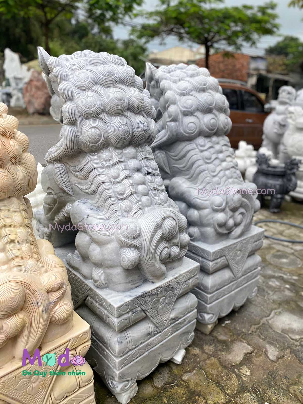 Tượng Kỳ Lân để Lăng Mộ đá Cẩm Thạch Trắng Xám