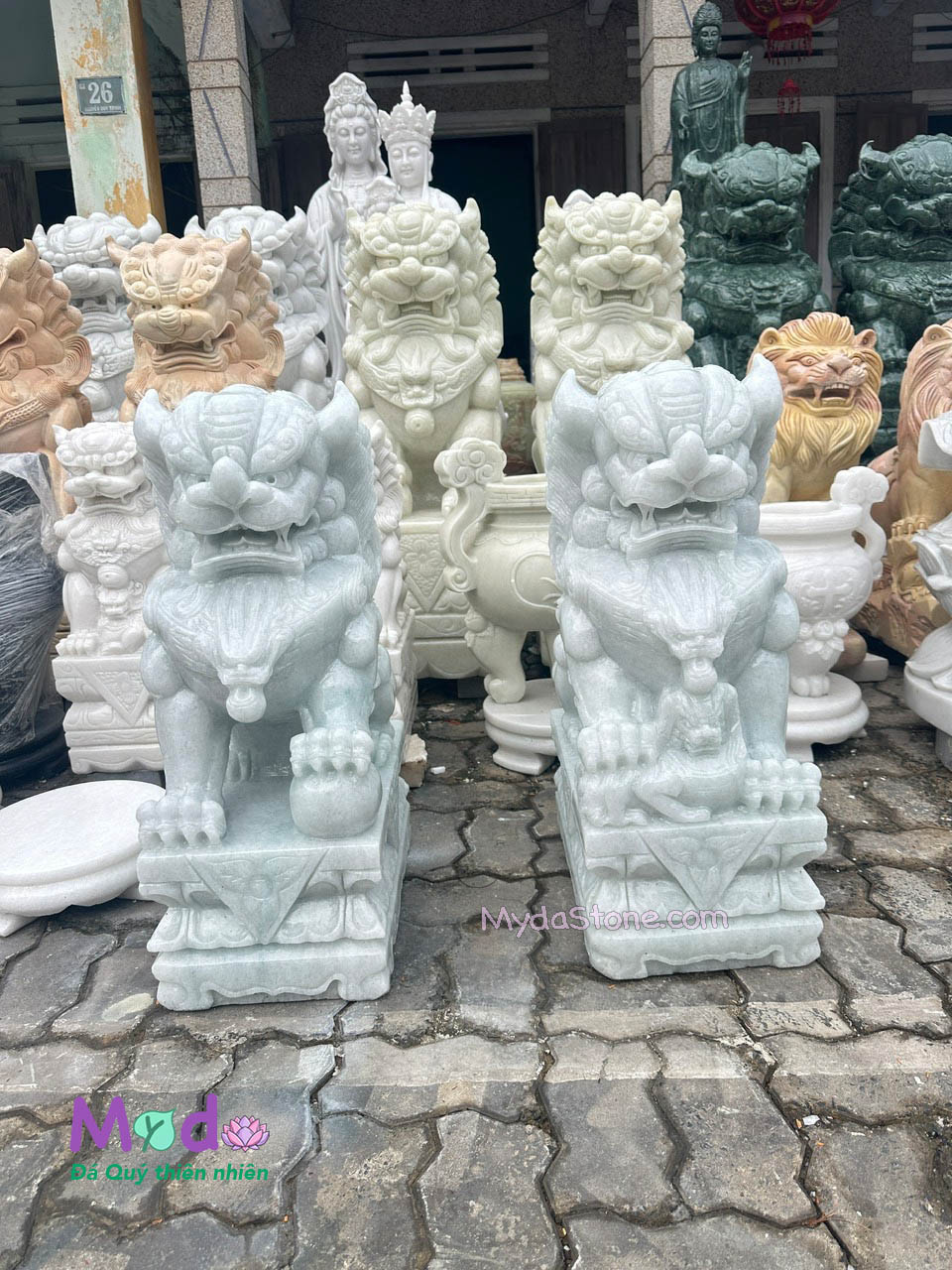 Tượng Kỳ Lân đá Cẩm Thạch Trắng Xanh