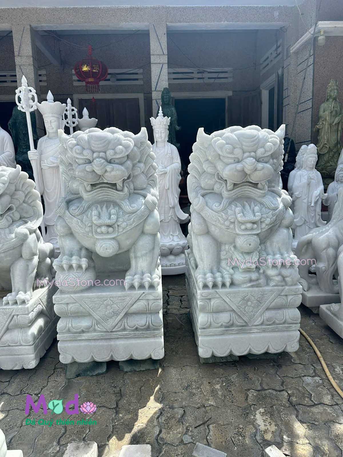 Tượng Kỳ Lân đá Cẩm Thạch Trắng Xanh