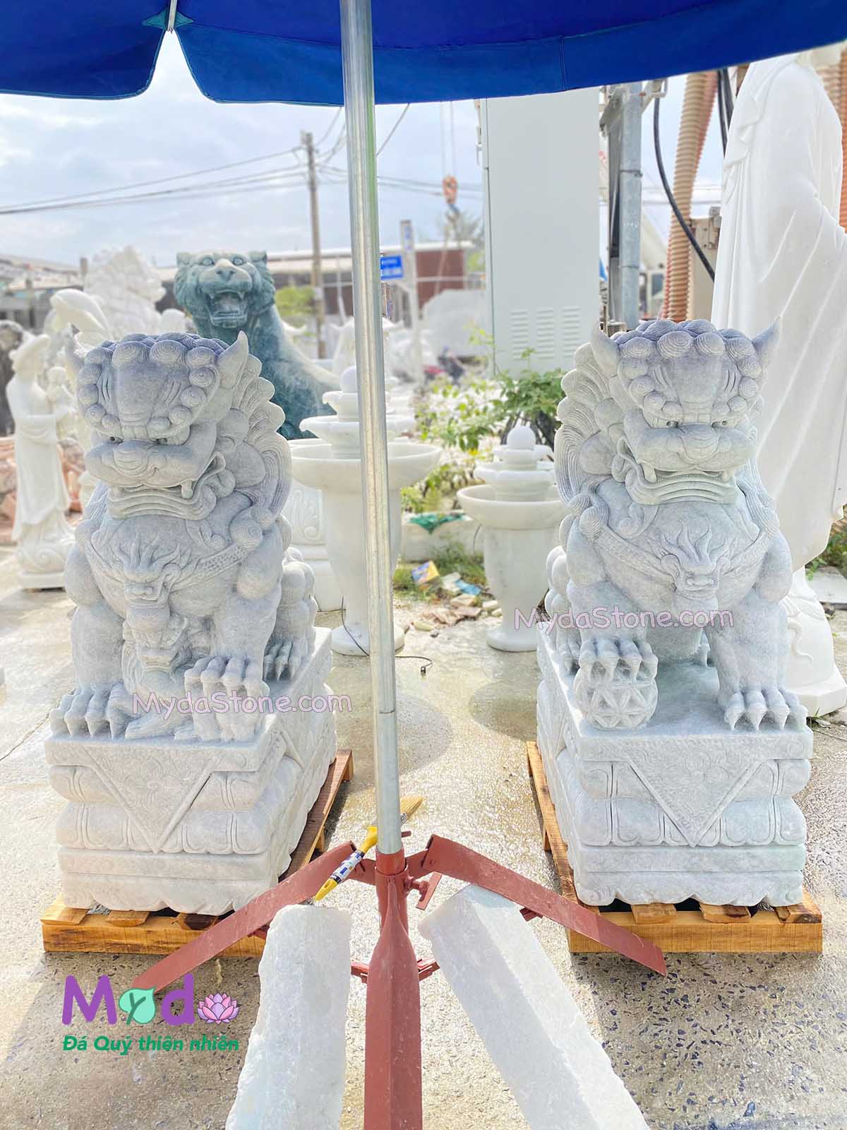 Tượng Kỳ Lân đá Cẩm Thạch Trắng Xanh