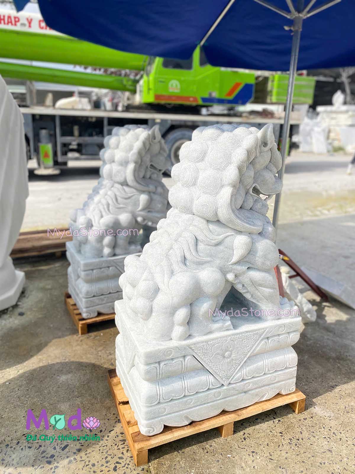 Tượng Kỳ Lân đá Cẩm Thạch Trắng Xanh