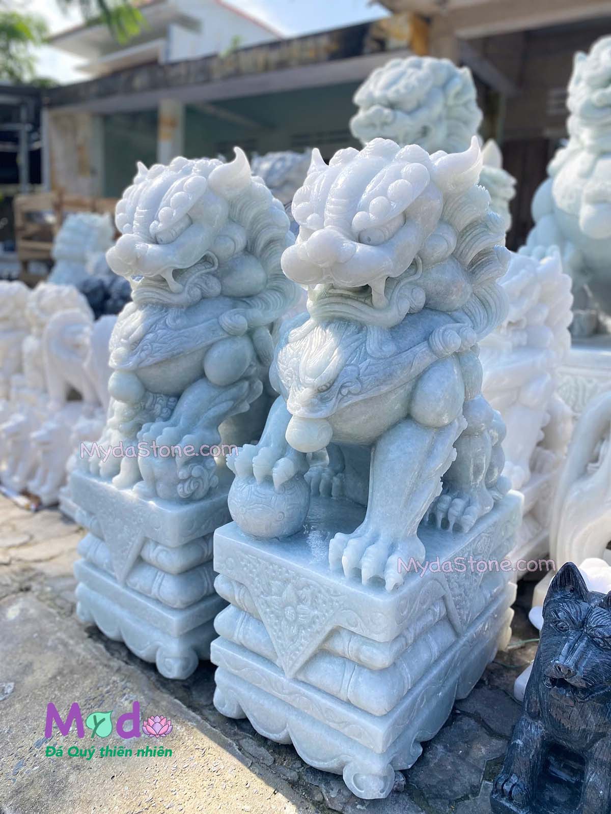 Tượng Kỳ Lân đá Cẩm Thạch Trắng Xanh