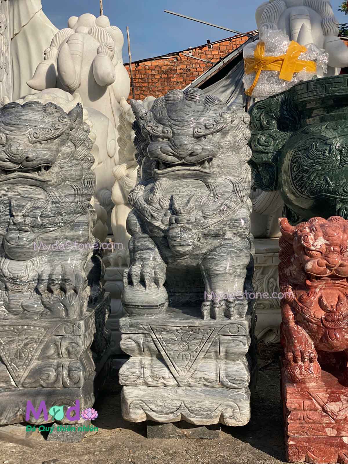 Tượng Kỳ Lân để Lăng Mộ đá Cẩm Thạch Xám