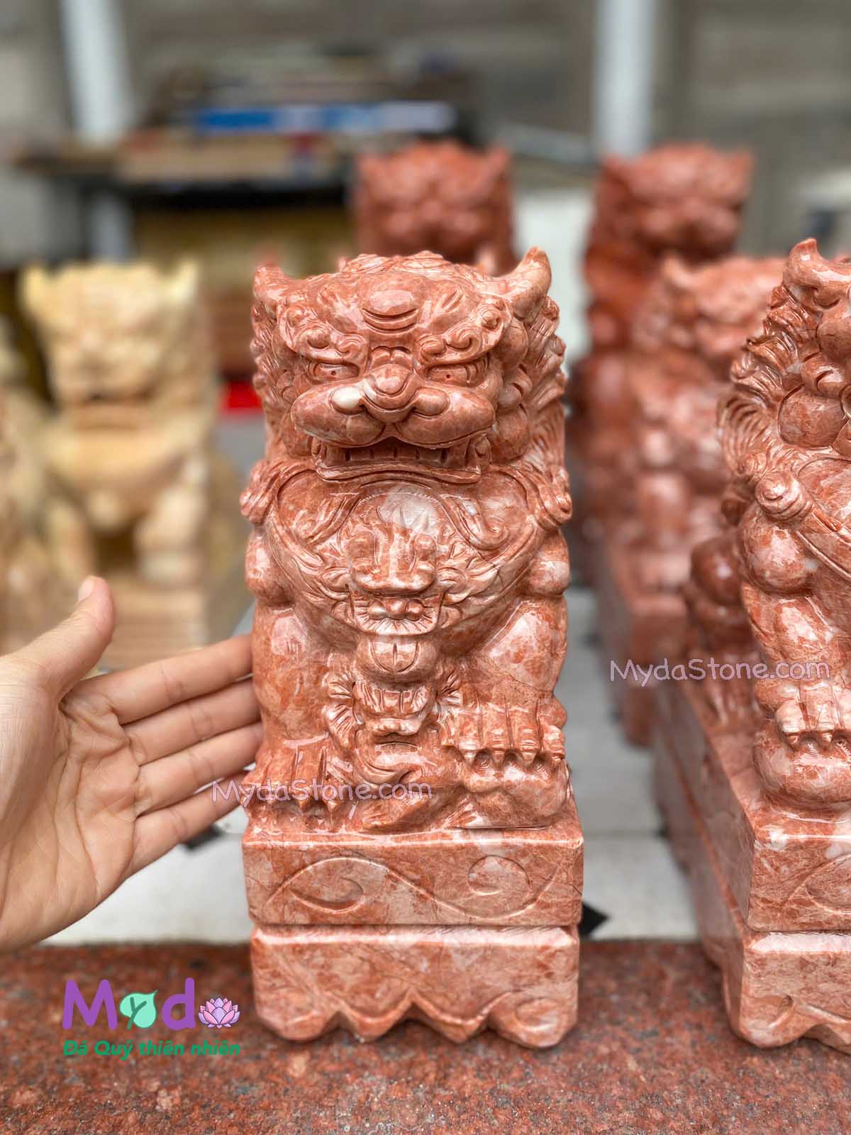 Tượng Kỳ Lân đá Đỏ Thanh Hoá