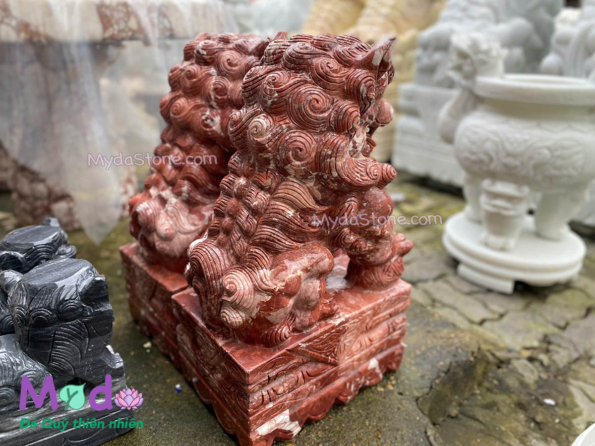 Tượng Kỳ Lân đá Đỏ Thanh Hoá