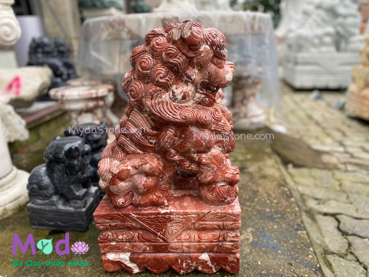 Tượng Kỳ Lân đá Đỏ Thanh Hoá
